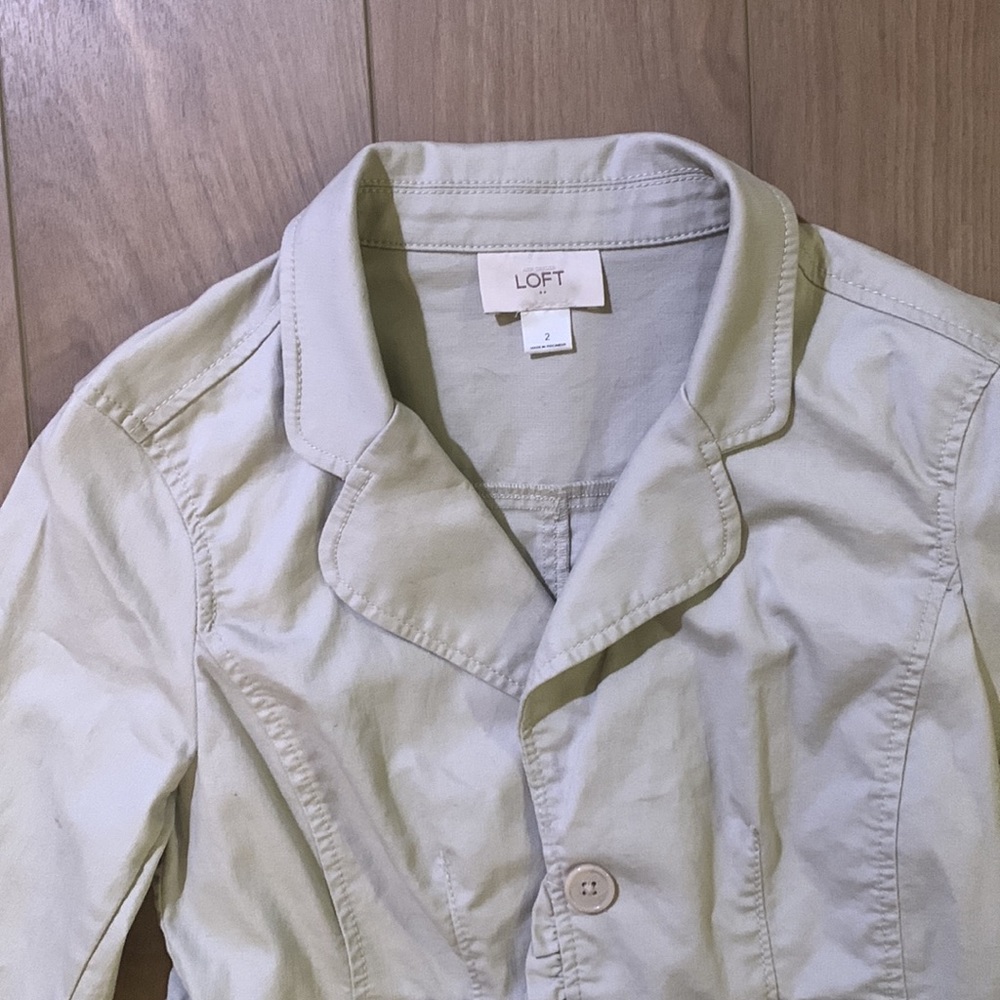 LOFT Cream Ruffle Blazer 2 - Picture 3 of 5